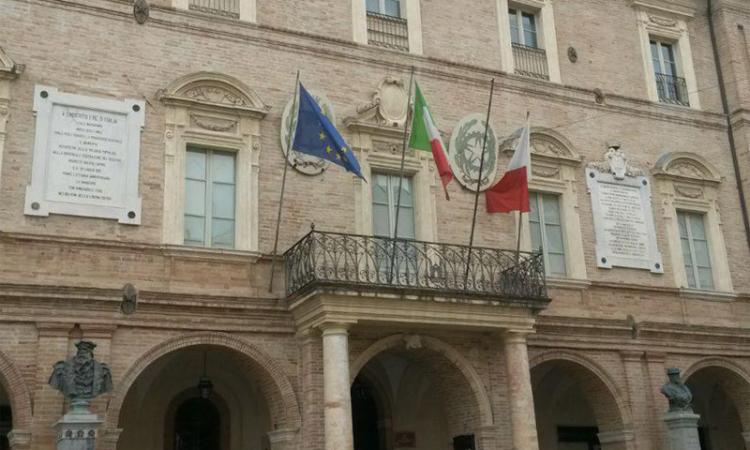 San Severino, il Comune cerca un funzionario amministrativo: come fare domanda San Severino, il Comune cerca un funzionario amministrativo: come fare domanda