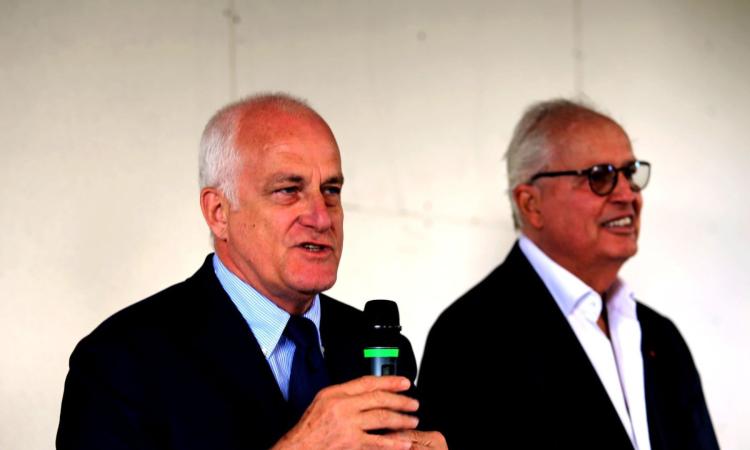 Europee, il candidato Francesco Carducci (FDI) a Macerata: "Più potere a Giorgia Meloni per affrontare dossier e riforme" (VIDEO e FOTO) Europee, il candidato Francesco Carducci (FDI) a Macerata: "Più potere a Giorgia Meloni per affrontare dossier e riforme" (VIDEO e FOTO)