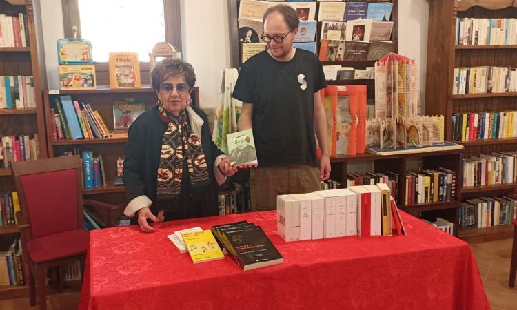 Morrovalle, nuova donazione di libri alla biblioteca comunale da parte di Open Space