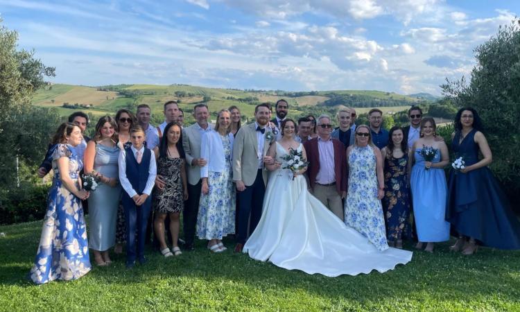 Dall'Australia a Mogliano per "dirsi sì": il matrimonio speciale di Liam e Annabelle
