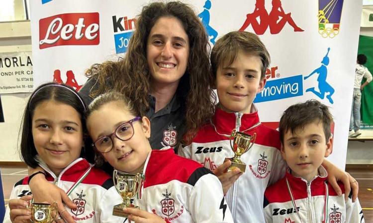 Macerata Scherma, a Fermo brillano Edoardo Mancini e Alice Pieroni nella gara regionale Under 10