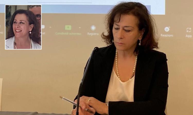 Macerata, la dirigente del servizio farmaceutico territoriale Giulia Maria Marino raggiunge la pensione Macerata, la dirigente del servizio farmaceutico territoriale Giulia Maria Marino raggiunge la pensione