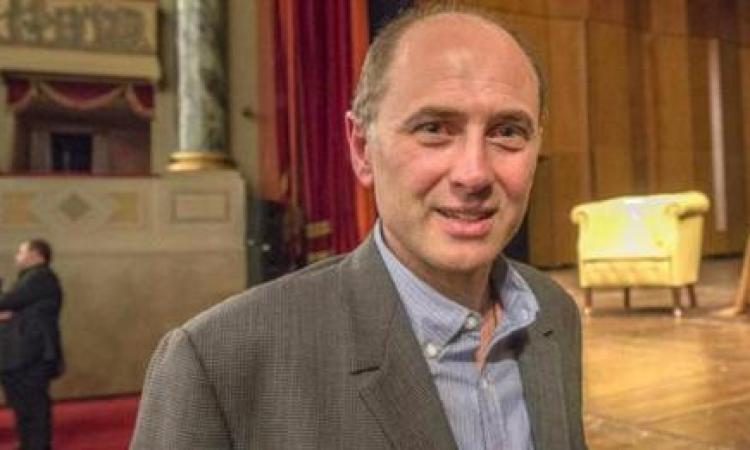 Il candidato al premio Strega Adrian Bravi a Civitanova Il candidato al premio Strega Adrian Bravi a Civitanova