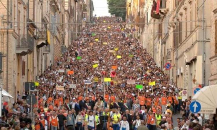 Macerata-Loreto, ai fedeli sarà consegnato il biscotto del Pellegrino Macerata-Loreto, ai fedeli sarà consegnato il biscotto del Pellegrino