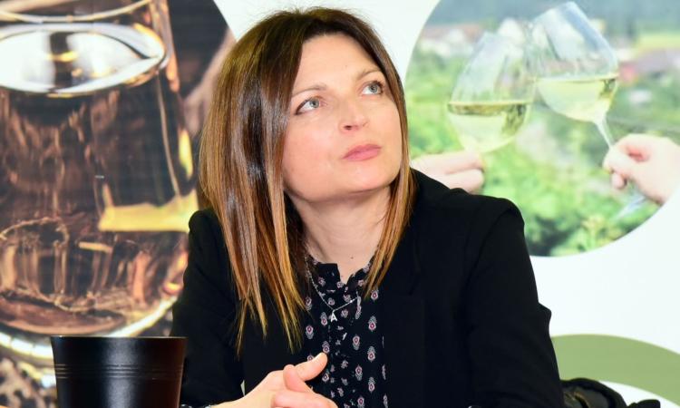 Elezioni Serrapetrona, Silvia Pinzi confermata sindaca con un'affluenza del 70,28% Elezioni Serrapetrona, Silvia Pinzi confermata sindaca con un'affluenza del 70,28%