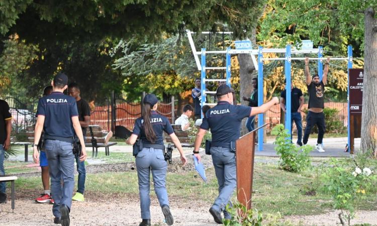 Macerata, al setaccio le zone più a rischio: identificate 55 persone e fermati 11 veicoli