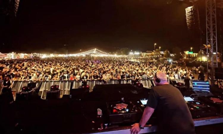 Il Buffalo Food Festival accende la notte con DJ Ralf, altro successo di pubblico a Corridonia