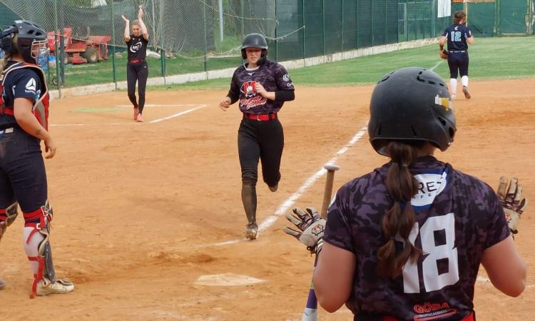 Softball, Serie A1: Macerata domina Collecchio. Doppia vittoria per consolidare il centro classifica Softball, Serie A1: Macerata domina Collecchio. Doppia vittoria per consolidare il centro classifica