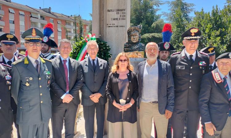 Macerata, un busto in ricordo del maggiore Pasquale Infelisi: il dono della Fondazione Carima