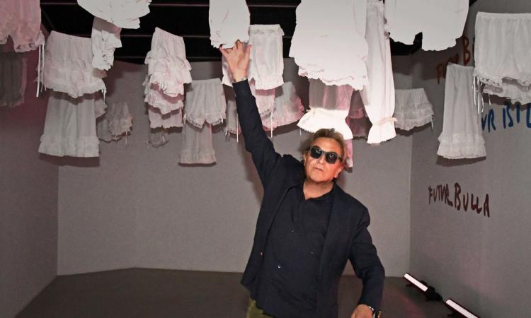 Inaugurata "futurBella" negli spazi di rhinoceros a Roma: la mostra ideata e curata da Raffaele Curi Inaugurata "futurBella" negli spazi di rhinoceros a Roma: la mostra ideata e curata da Raffaele Curi