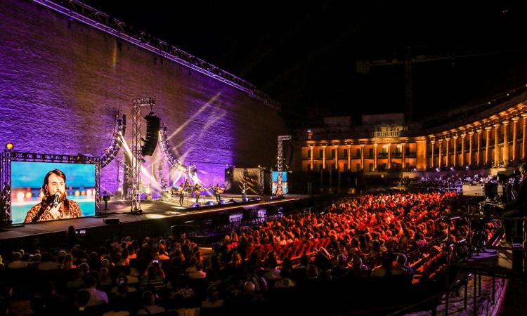 Diodato emoziona, Graziani celebra il padre, si salta con Serena Brancale: buona la prima per Musicultura