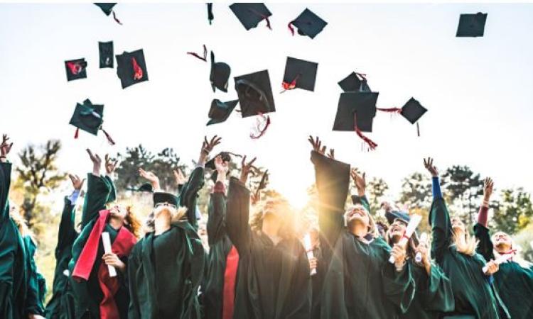 Che gioielli regalare ad una laurea