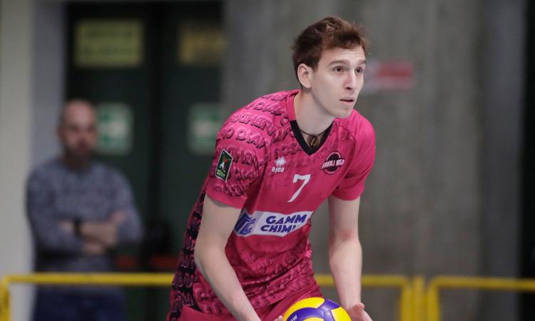 Pallavolo Macerata, completato il reparto degli schiacciatori: ufficiale l'ingaggio di Tommaso Ichino Pallavolo Macerata, completato il reparto degli schiacciatori: ufficiale l'ingaggio di Tommaso Ichino
