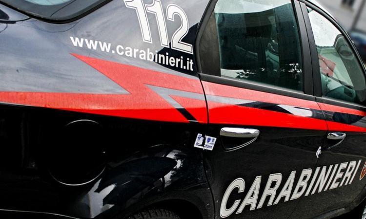 Sarnano, "sei in debito con me": aggredisce un uomo dopo partita a carte e gli ruba il portafoglio Sarnano, "sei in debito con me": aggredisce un uomo dopo partita a carte e gli ruba il portafoglio