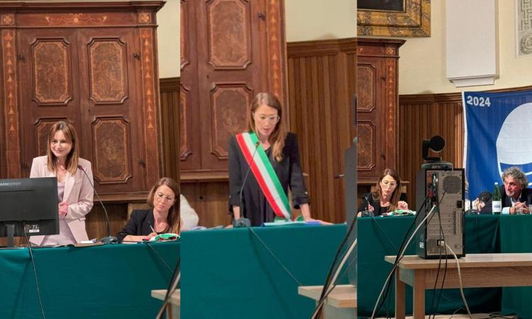 Potenza Picena, giuramento per il sindaco Noemi Tartabini: Catia Mei eletta presidente del Consiglio Potenza Picena, giuramento per il sindaco Noemi Tartabini: Catia Mei eletta presidente del Consiglio