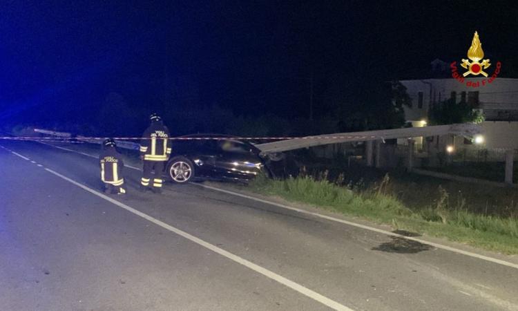 San Ginesio, scontro tra due auto lungo la provinciale 78: tre feriti, strada chiusa