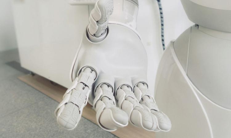 L'Italia investe nell'intelligenza artificiale: un'opportunità per l'economia?