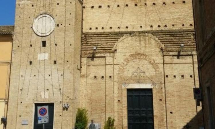 Diocesi Macerata, sono 65 le chiese da ricostruire: "Progetto per San Giuliano in consegna, al via a San Catervo" Diocesi Macerata, sono 65 le chiese da ricostruire: "Progetto per San Giuliano in consegna, al via a San Catervo"