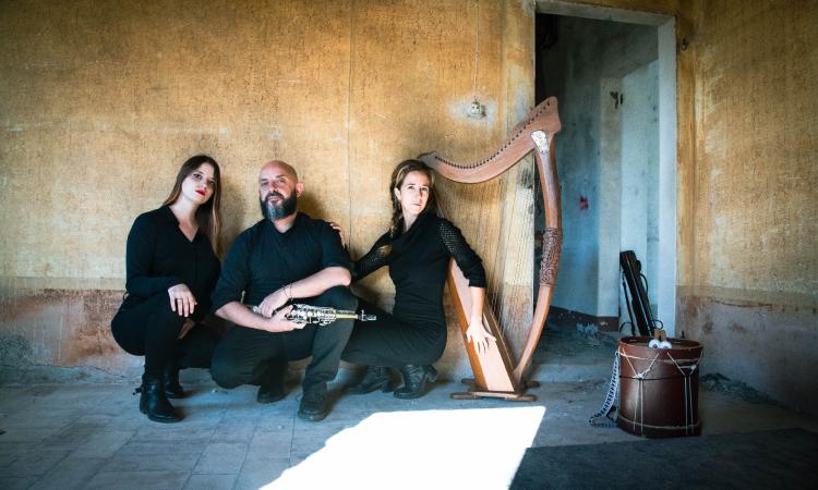 La storica rassegna di piazza Conchiglia sbarca a Porto Potenza con "Fuori dal Guscio- traiettorie musicali e di gusto" La storica rassegna di piazza Conchiglia sbarca a Porto Potenza con "Fuori dal Guscio- traiettorie musicali e di gusto"