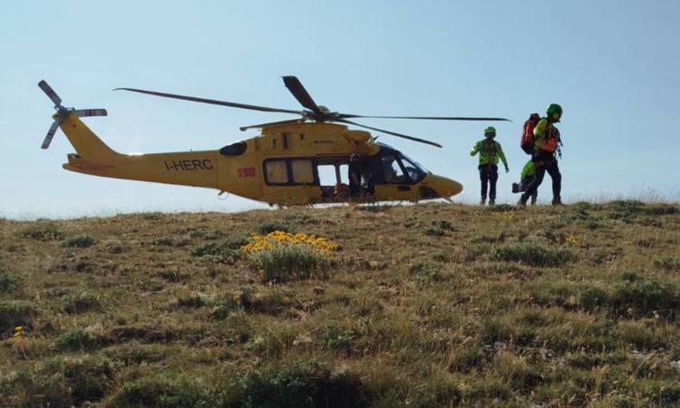 Ussita, brutta caduta con la mountain bike: ragazza soccorsa in eliambulanza