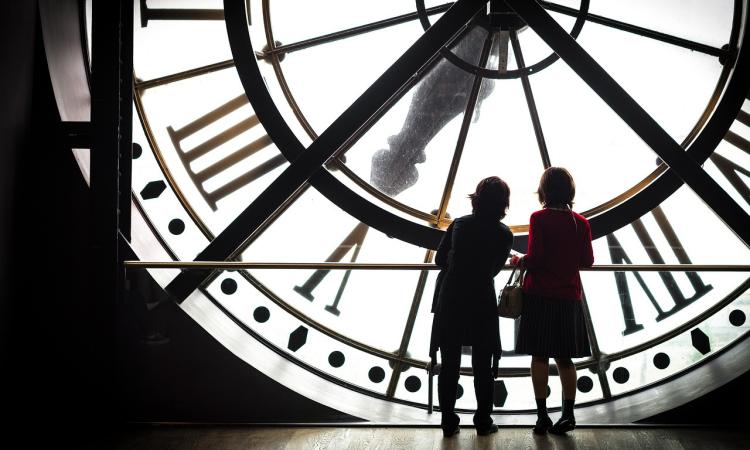 "Il tempo dell'infinito in cui la magia avviene": tra Kronos e Kairòs, come leggere il 'momento perfetto' "Il tempo dell'infinito in cui la magia avviene": tra Kronos e Kairòs, come leggere il 'momento perfetto'