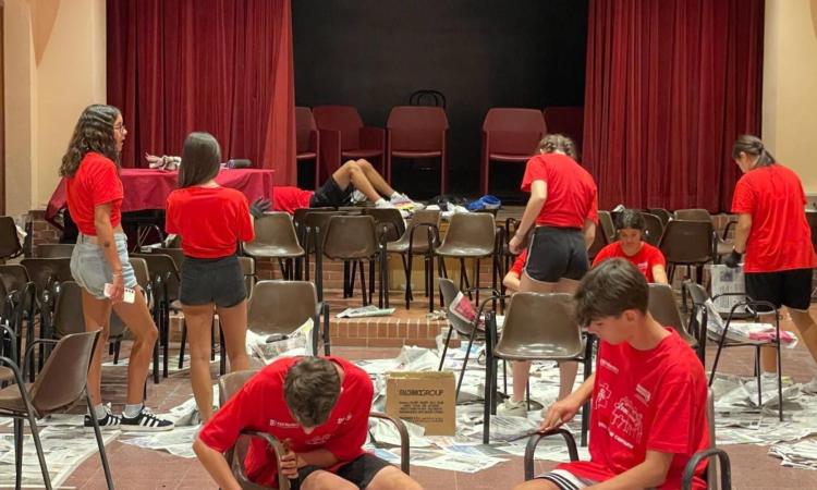 Urbisaglia, si è concluso il progetto "Ci Sto? Affare fatica!": 15 giovani a lavoro per il bene della comunità Urbisaglia, si è concluso il progetto "Ci Sto? Affare fatica!": 15 giovani a lavoro per il bene della comunità