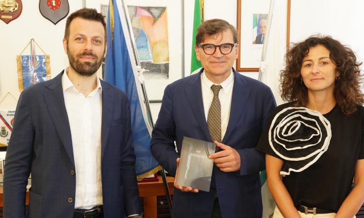 "Interno Marche", i due progettisti ricevuti al Palazzo della Regione: "Simbolo di ricostruzione di qualità" "Interno Marche", i due progettisti ricevuti al Palazzo della Regione: "Simbolo di ricostruzione di qualità"