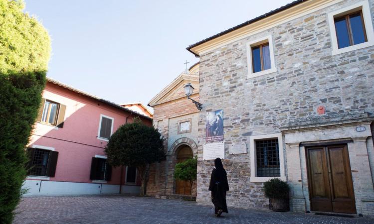 San Severino, settimana dedicata a Santa Chiara e alla preghiera al monastero della Clarisse: tanti gli incontri San Severino, settimana dedicata a Santa Chiara e alla preghiera al monastero della Clarisse: tanti gli incontri