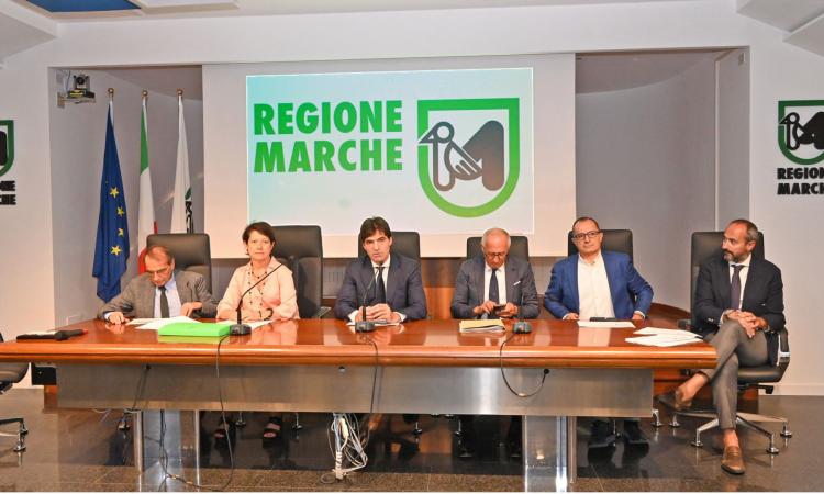 Un anno di farmacie dei servizi: le Marche prima regione in Italia ad avviare la sperimentazione Un anno di farmacie dei servizi: le Marche prima regione in Italia ad avviare la sperimentazione