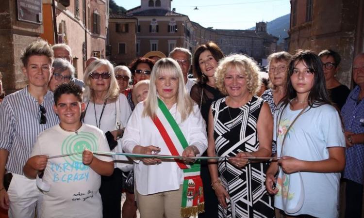 San Severino, Inaugurata la mostra collettiva "L'Amore nei colori"