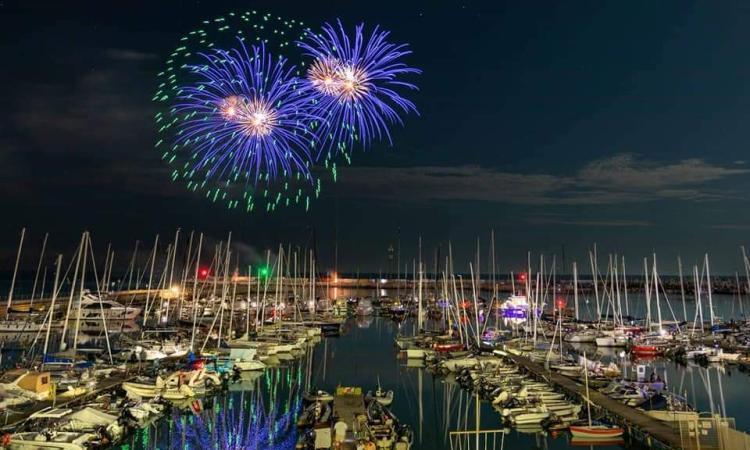 Civitanova, spiagge libere chiuse e niente superalcolici per Ferragosto: "Divertimento responsabile"