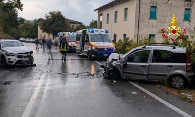 Ferragosto segnato da incidenti e incendi: 60 gli interventi dei vigili del fuoco delle Marche