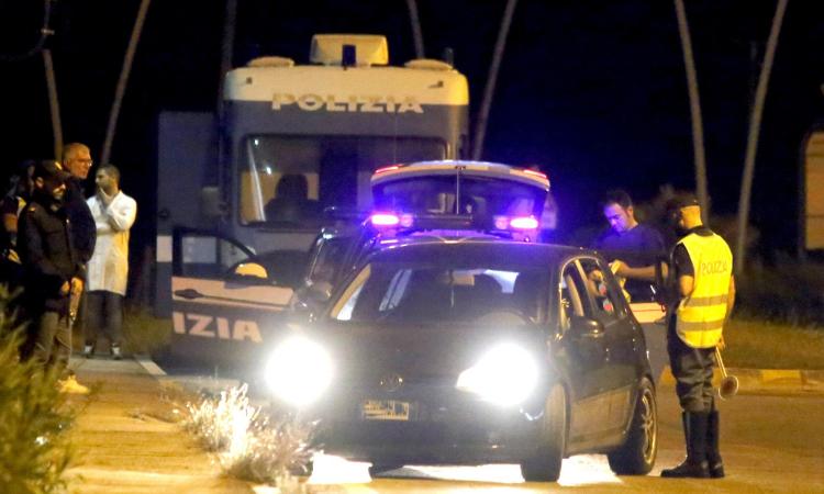 Civitanova, strage di patenti nel sabato sera: la polizia ne ritira 10. 167 i punti decurtati