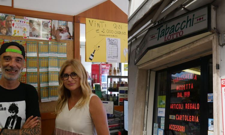 "Vincita da 2 milioni, non ci sembrava vero": colpo grosso alla Tabaccheria Mogetta (FOTO e VIDEO) "Vincita da 2 milioni, non ci sembrava vero": colpo grosso alla Tabaccheria Mogetta (FOTO e VIDEO)