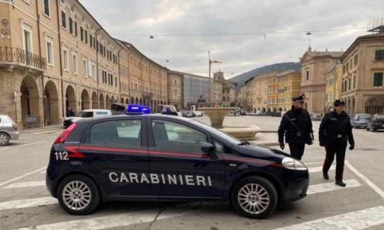 San Severino - Sorpassa in curva, provoca un frontale e scappa: 30enne identificato e denunciato San Severino - Sorpassa in curva, provoca un frontale e scappa: 30enne identificato e denunciato