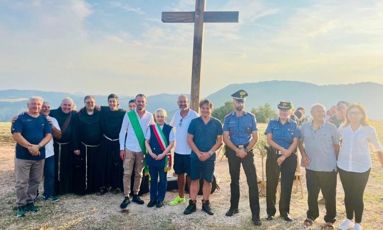 San Severino, inaugurato il Cammino di Fra' Giuseppe: una croce ricorda il "benefattore tra gli ultimi"