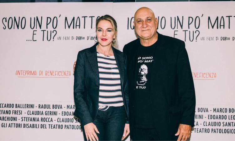 Claudia Gerini e Dario D'Ambrosi per il taglio del nastro del Civitanova Film Festival