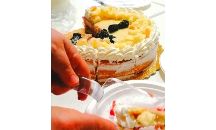 Civitanova, un dolce "per ricordare il Patrono in maniera originale": ecco il 'Sasso di San Marone' Civitanova, un dolce "per ricordare il Patrono in maniera originale": ecco il 'Sasso di San Marone'