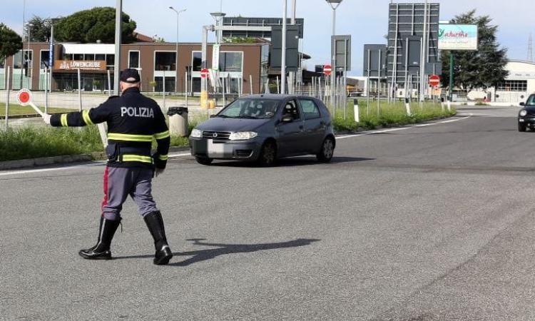 Macerata, 92 patenti ritirate e 196 incidenti nell'estate 2024: il bilancio della polizia stradale