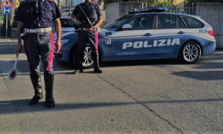 Camerino, fermato perché usa il cellulare durante la guida, gli trovano l'eroina: denunciato 30enne Camerino, fermato perché usa il cellulare durante la guida, gli trovano l'eroina: denunciato 30enne