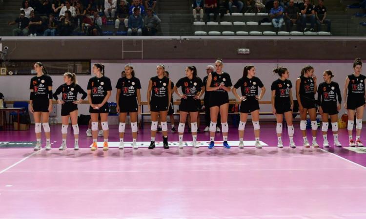 CBF Balducci HR Volley, stavolta l'Omag-Mt ha la meglio: arancionere sconfitte 3-1 in amichevole CBF Balducci HR Volley, stavolta l'Omag-Mt ha la meglio: arancionere sconfitte 3-1 in amichevole