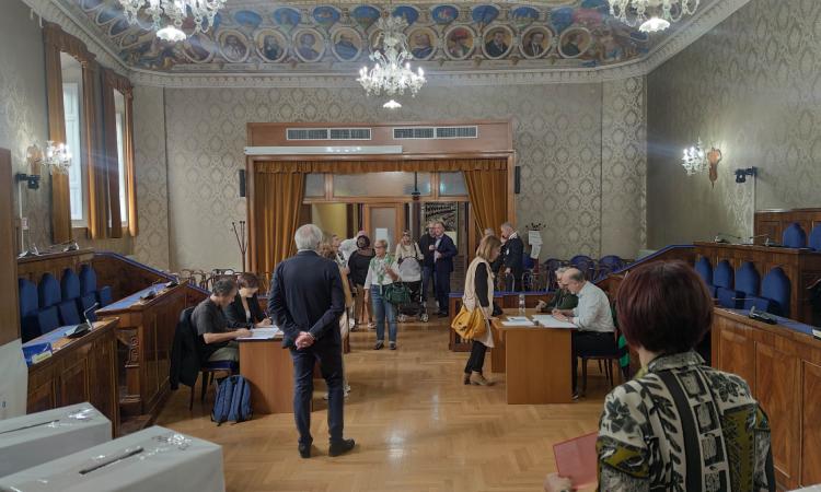 Rinnovo del Consiglio provinciale: 567 votanti su 705, domani lo spoglio per i 12 nuovi eletti Rinnovo del Consiglio provinciale: 567 votanti su 705, domani lo spoglio per i 12 nuovi eletti