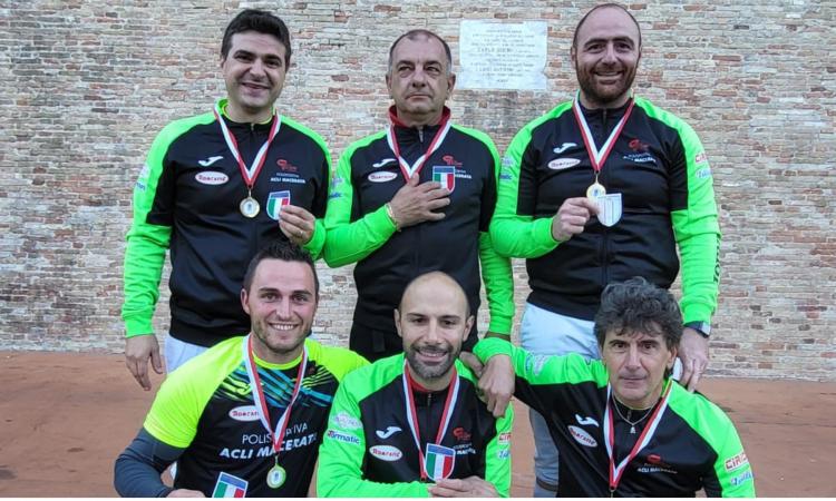 L’Acli Macerata vince lo scudetto di palla al bracciale L’Acli Macerata vince lo scudetto di palla al bracciale
