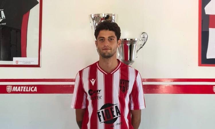 Eccellenza, rinforzo offensivo per il Matelica: ufficiale l'ex Civitanovese Andrea Bagnolo Eccellenza, rinforzo offensivo per il Matelica: ufficiale l'ex Civitanovese Andrea Bagnolo