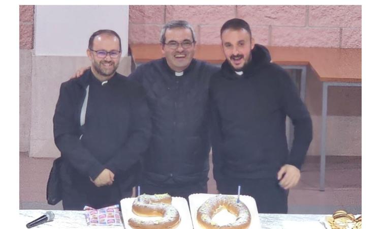 Don Gabriele Crucianelli spegne 50 candeline: comunità di Cingoli in festa Don Gabriele Crucianelli spegne 50 candeline: comunità di Cingoli in festa