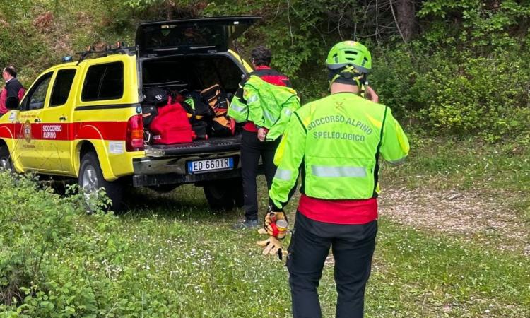 Castelsantangelo, cercatore di funghi disperso nei boschi: interviene il Soccorso Alpino