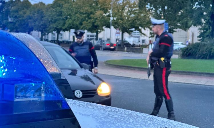 Camerino, pub non a norma: sanzioni e denuncia per il titolare. Multa anche per un bar Camerino, pub non a norma: sanzioni e denuncia per il titolare. Multa anche per un bar