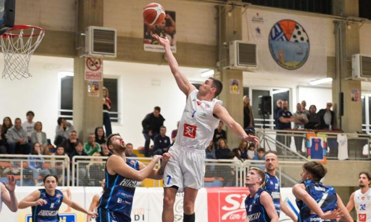 Basket, esordio casalingo super per l'Attila Basket: Braderm Roseto divorata 79-47 (FOTO e VIDEO) Basket, esordio casalingo super per l'Attila Basket: Braderm Roseto divorata 79-47 (FOTO e VIDEO)