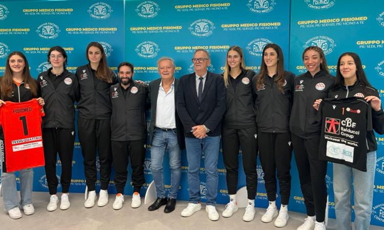 Fisiomed rinnova la partnership con la Cbf Balducci: le arancionere ospiti nella sede di Sforzacosta (FOTO)