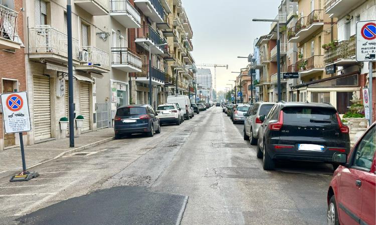 Civitanova, nuovo asfalto in Corso Garibaldi: partono i lavori nell’ultimo tratto Civitanova, nuovo asfalto in Corso Garibaldi: partono i lavori nell’ultimo tratto